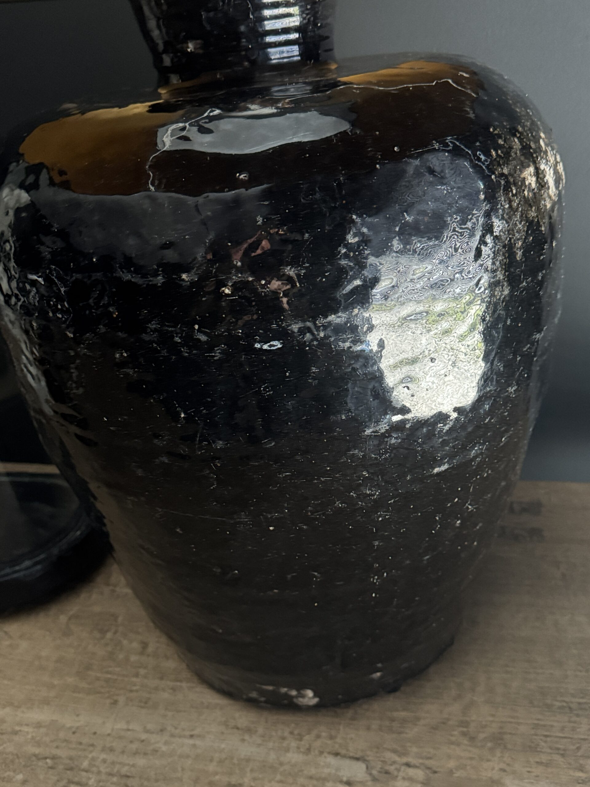 Zwart geglazuurde potlampen Zwart geglazuurde potlampen