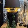Zwart geglazuurde potlampen
