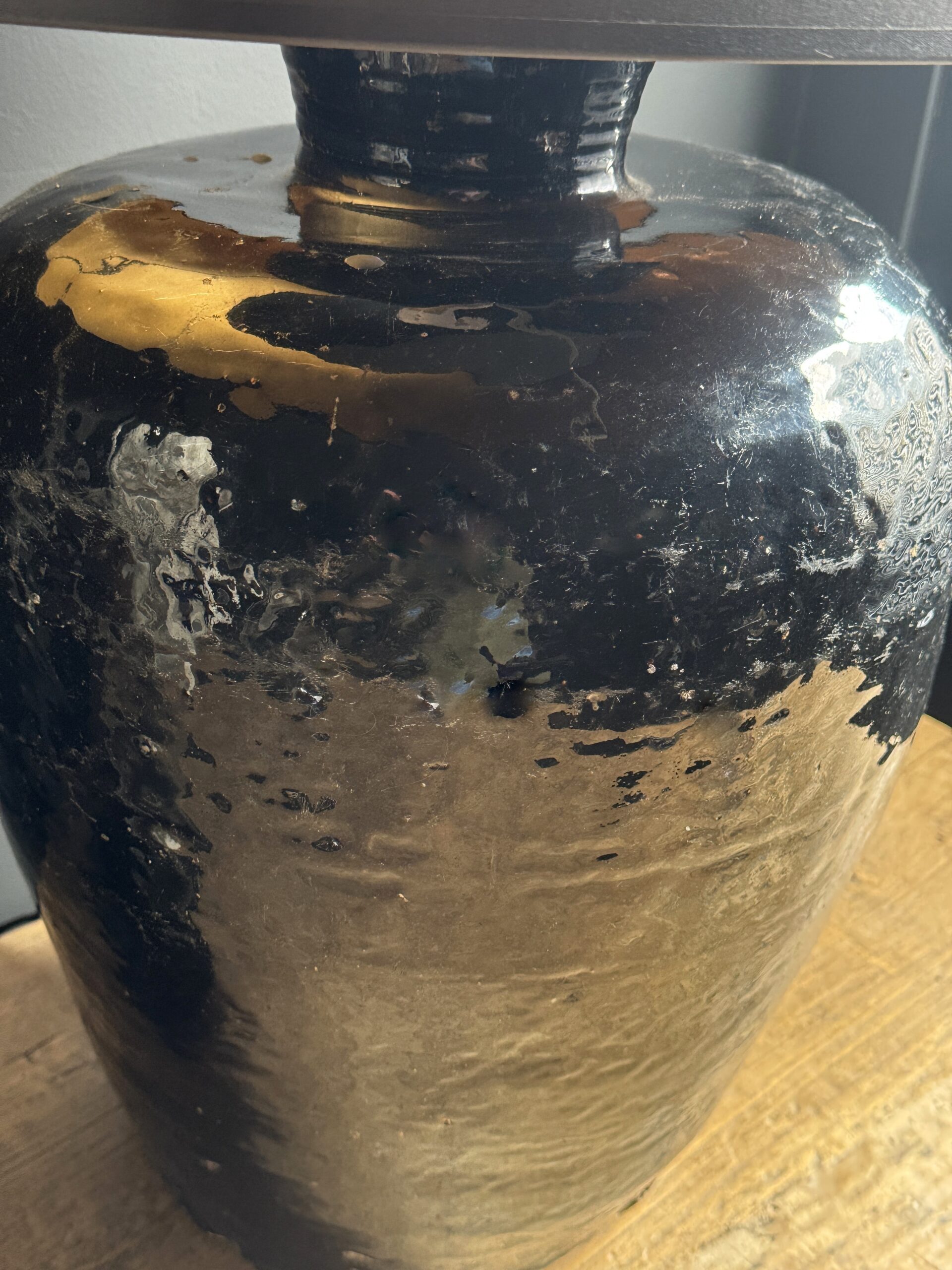 Zwart geglazuurde potlampen Zwart geglazuurde potlampen