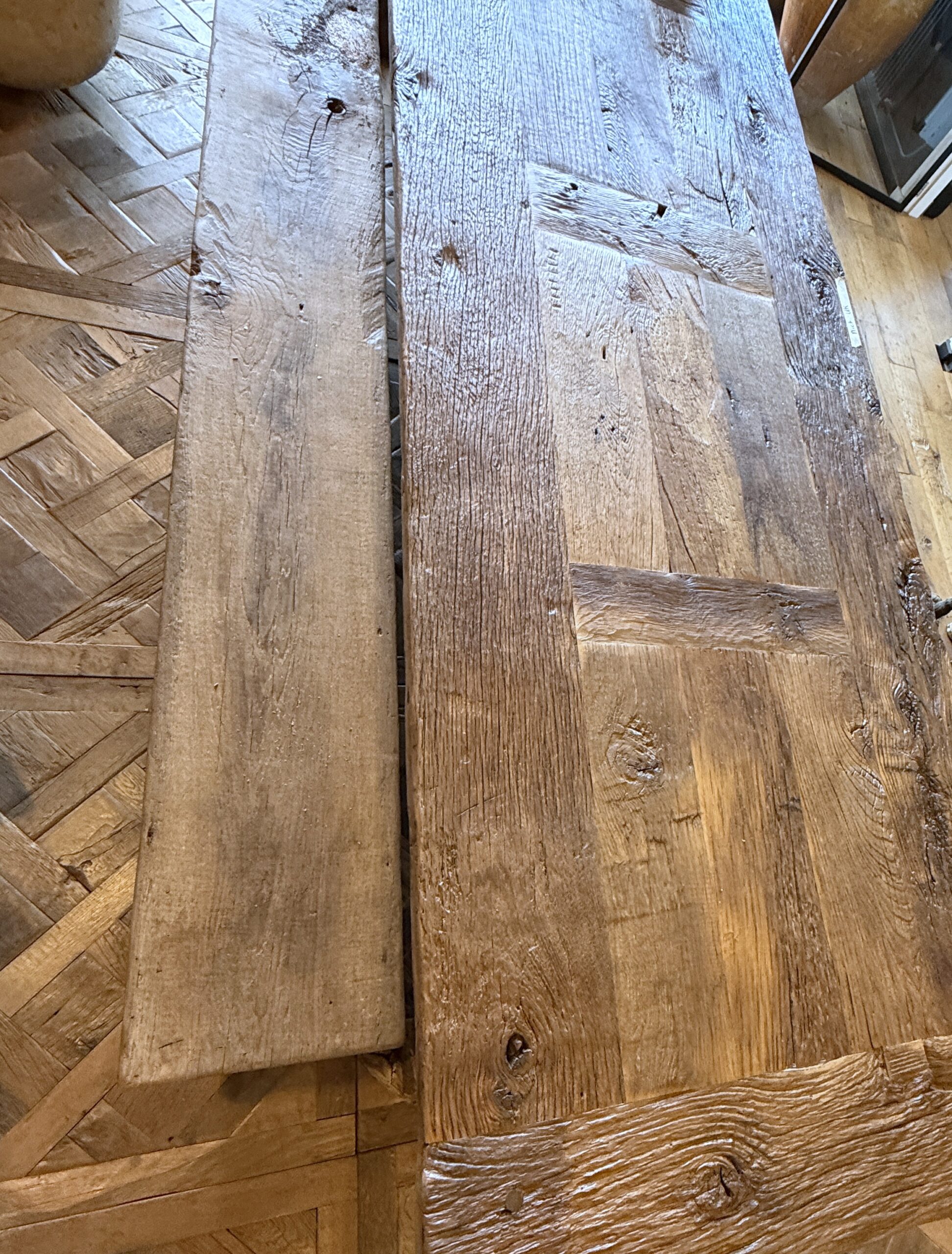 Oud eiken sidetable Oud eiken sidetable