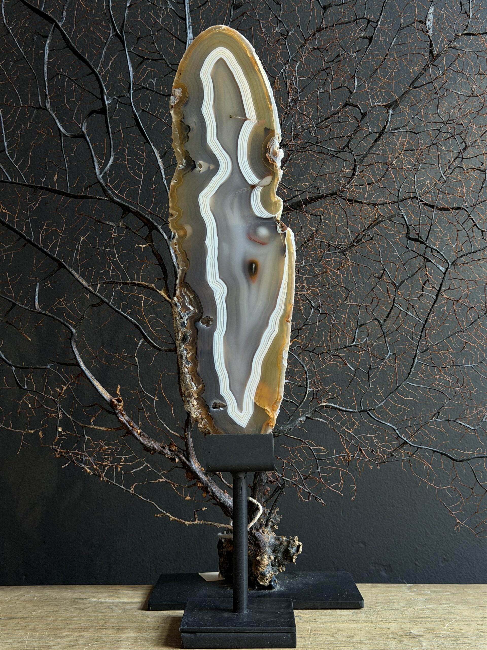 Schijf agaat op sokkel