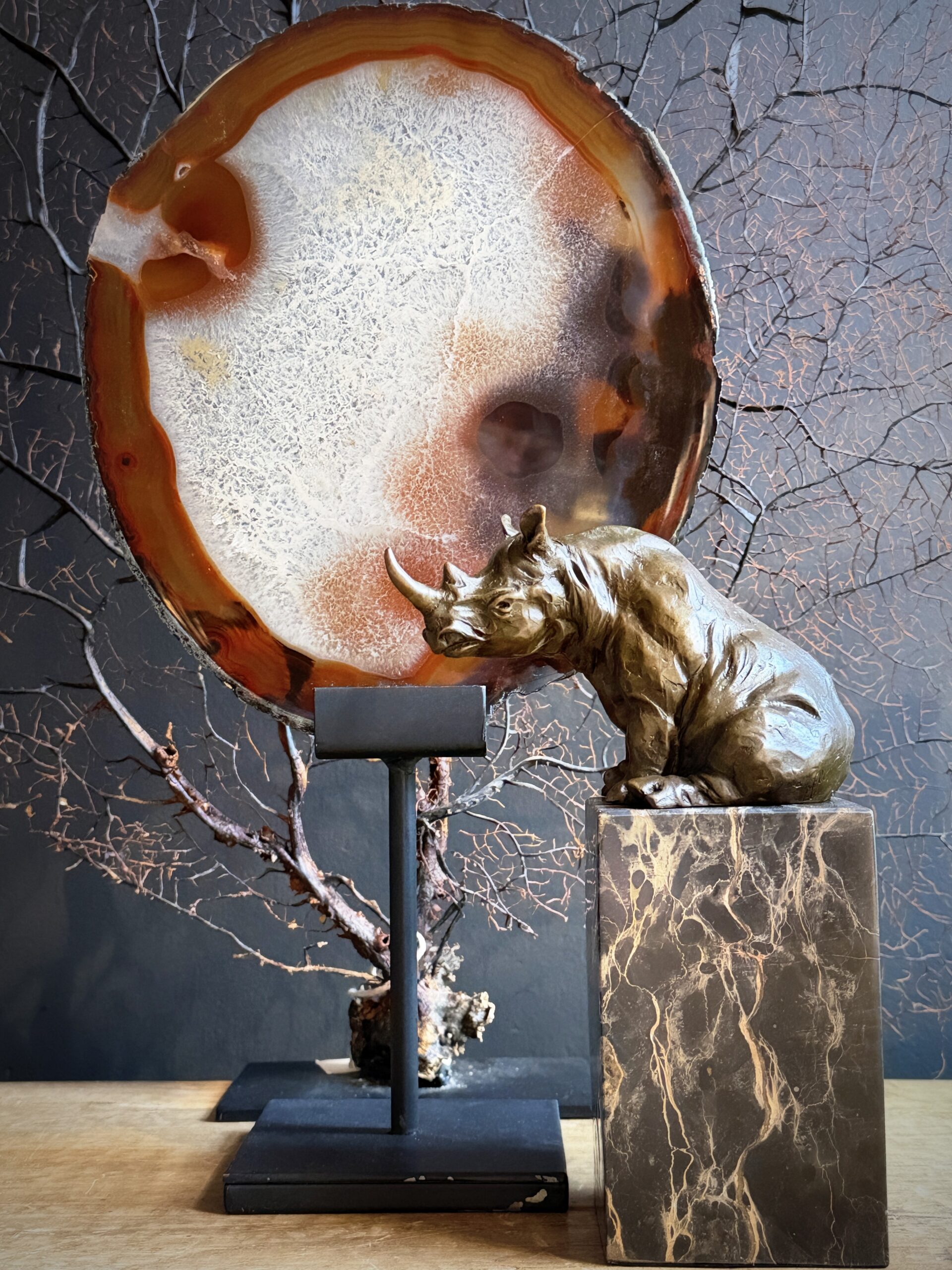 Schijf agaat op sokkel