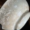 Antieke schoteltjes op sokkel Antieke schoteltjes op sokkel