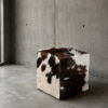 Hocker aus Kuhfell